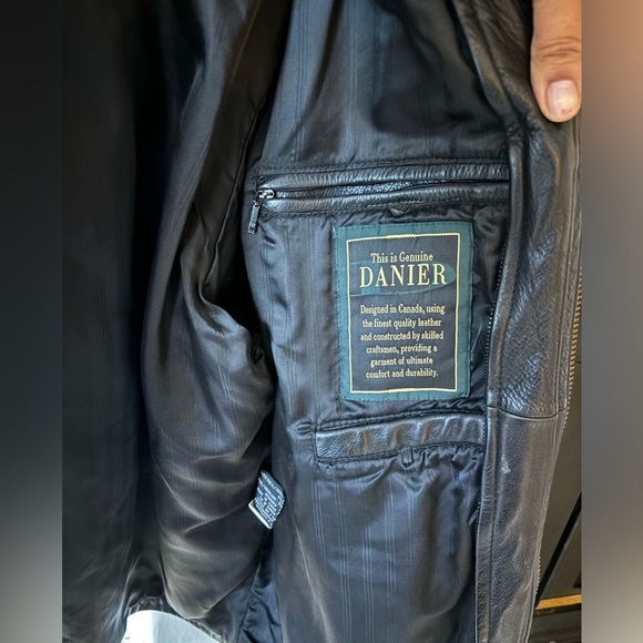 Men's Black Leather Jacket - Picture 6 of 11